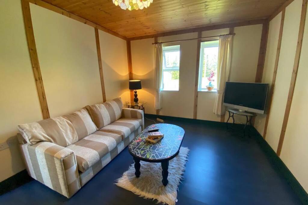 The Cosy Cabin Swinford Esterno foto